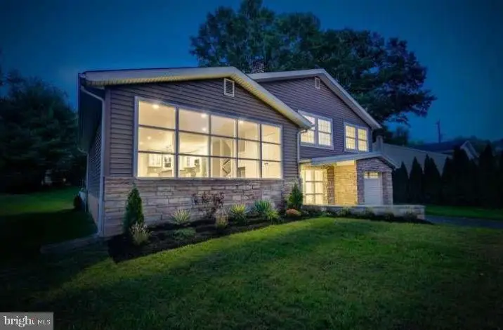 4 Ivy Ln, Yardley, PA 19067 - Image #2