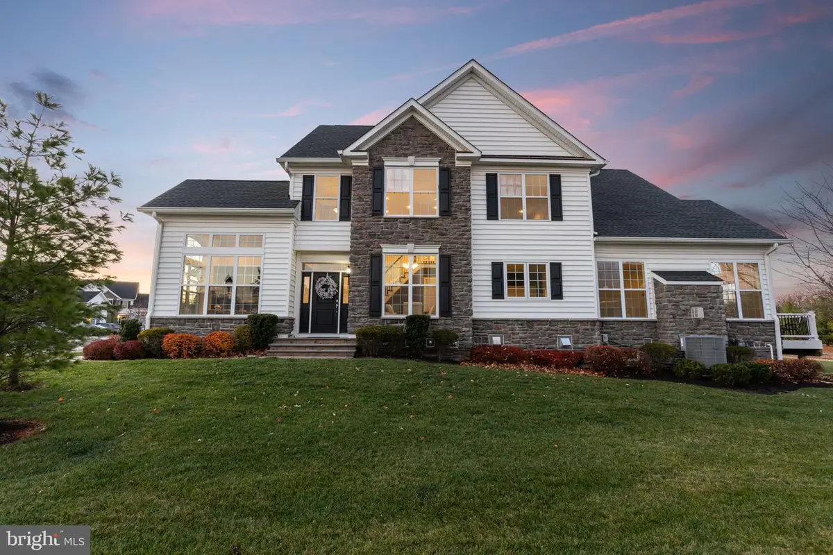 26 Hillyer Ln, Newtown, PA 18940 - Image #1