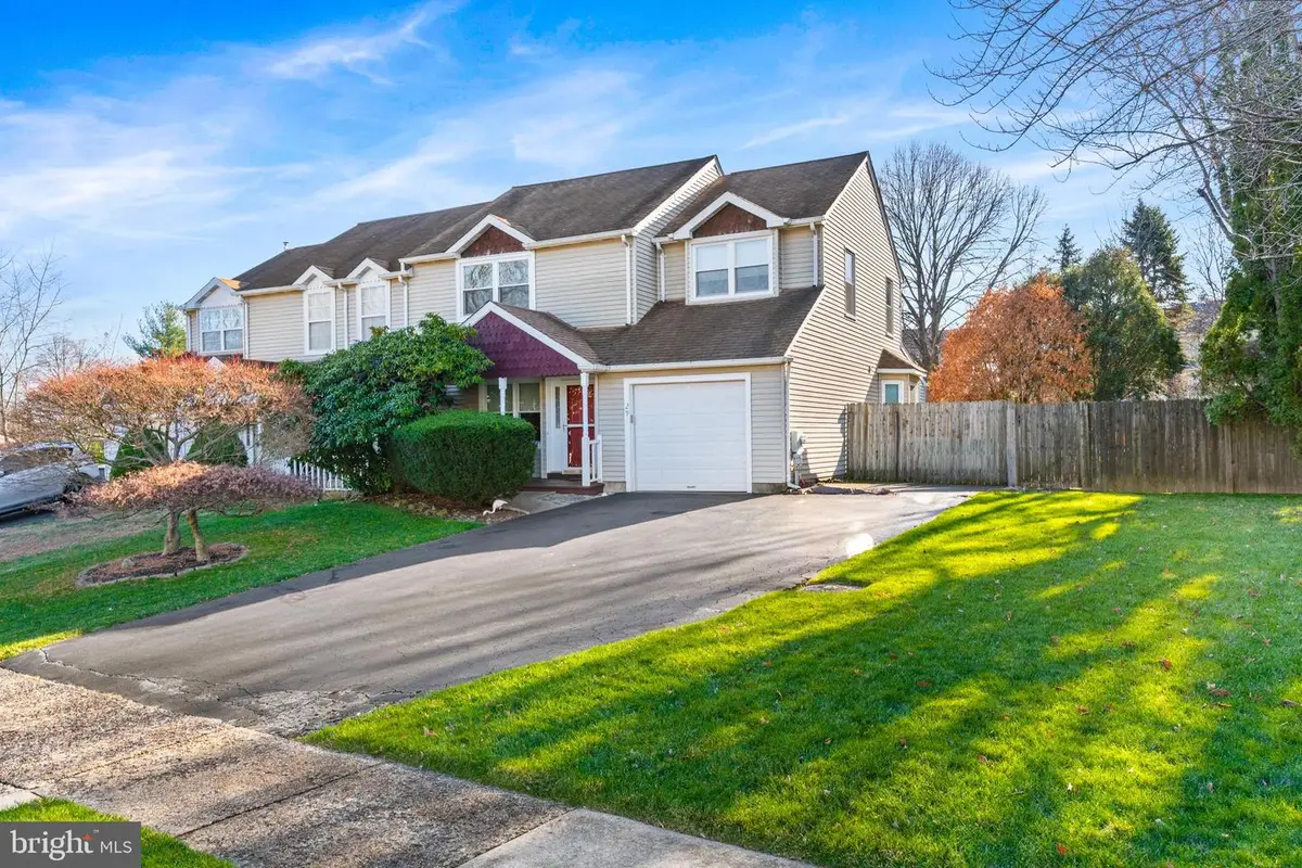 29 Tree Bark Ln, Southampton, PA 18966 - Image #1