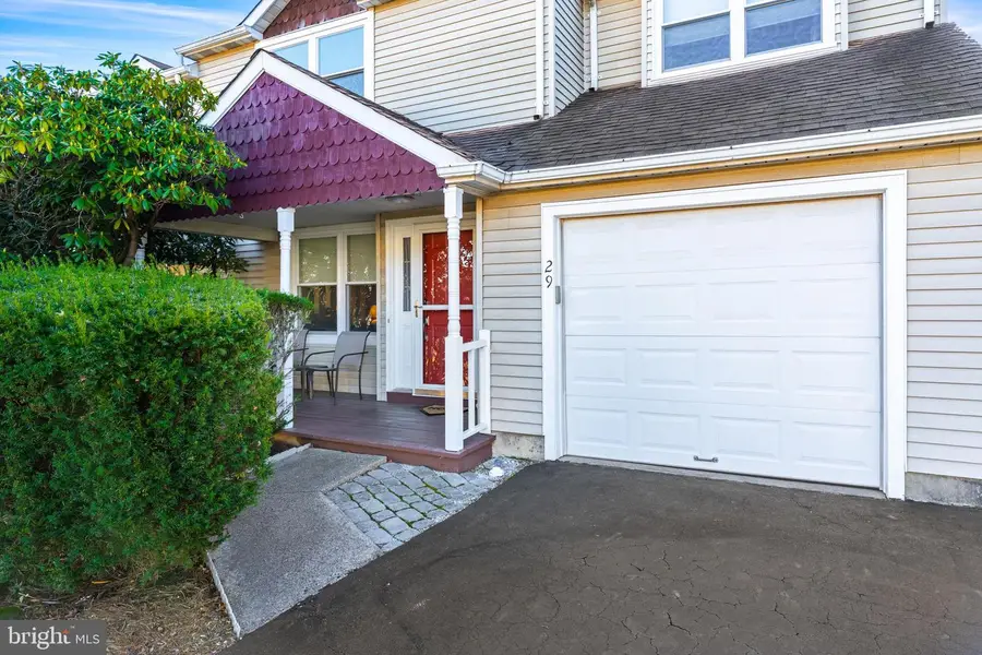 29 Tree Bark Ln, Southampton, PA 18966 - Image #3