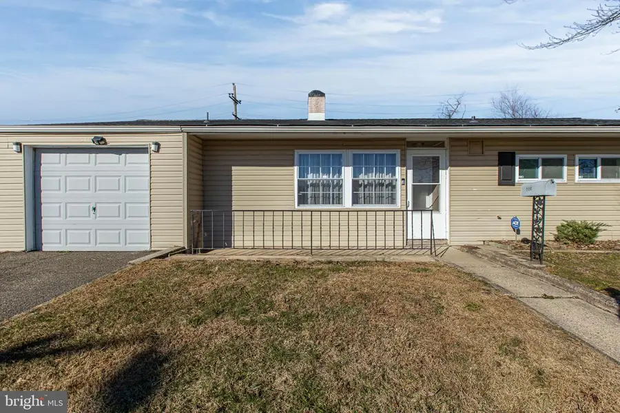 111 Border Rock Rd, Levittown, PA 19057 - Image #2