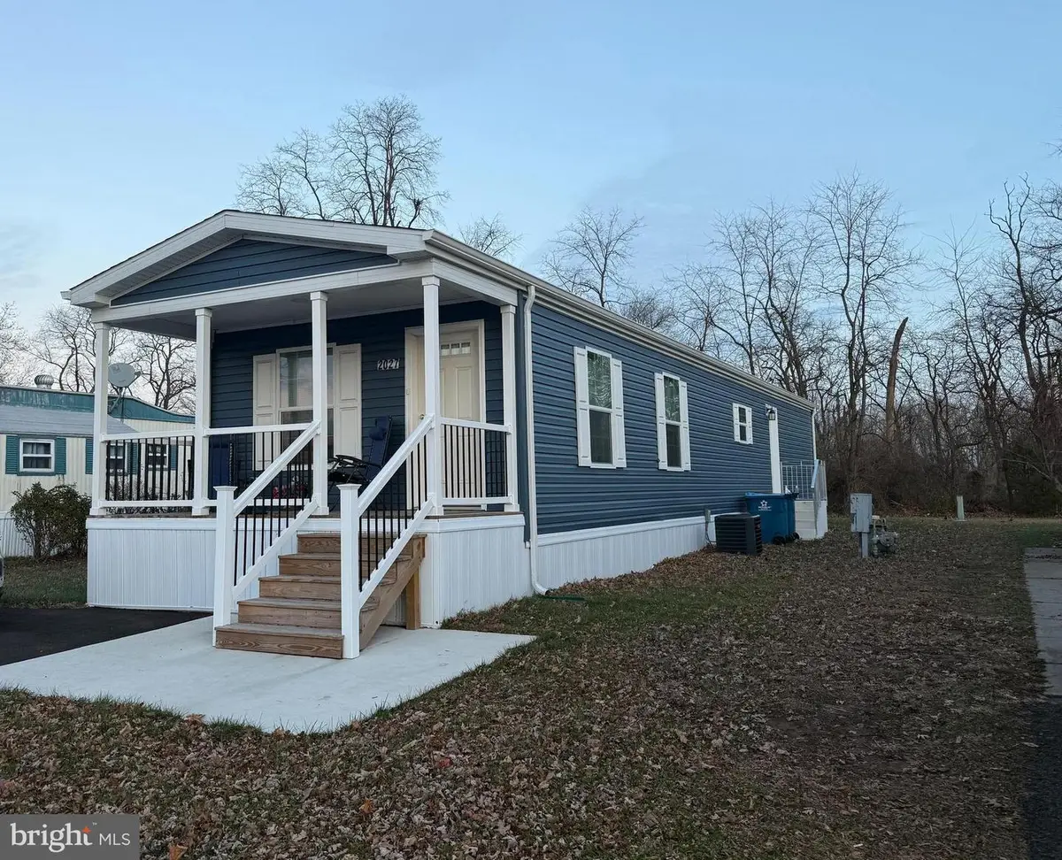 2027 Beatty Dr, Morrisville, PA 19067 - Image #1