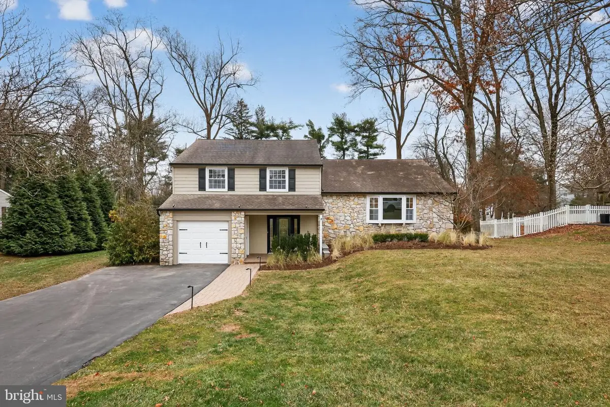 36 Hickory Dr, Southampton, PA 18966 - Image #1