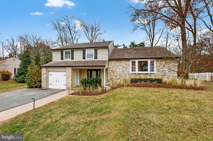 36 Hickory Dr, Southampton, PA 18966 - Image #2