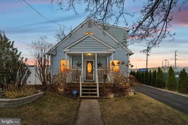 566 Linden St, BRISTOL, PA 19007