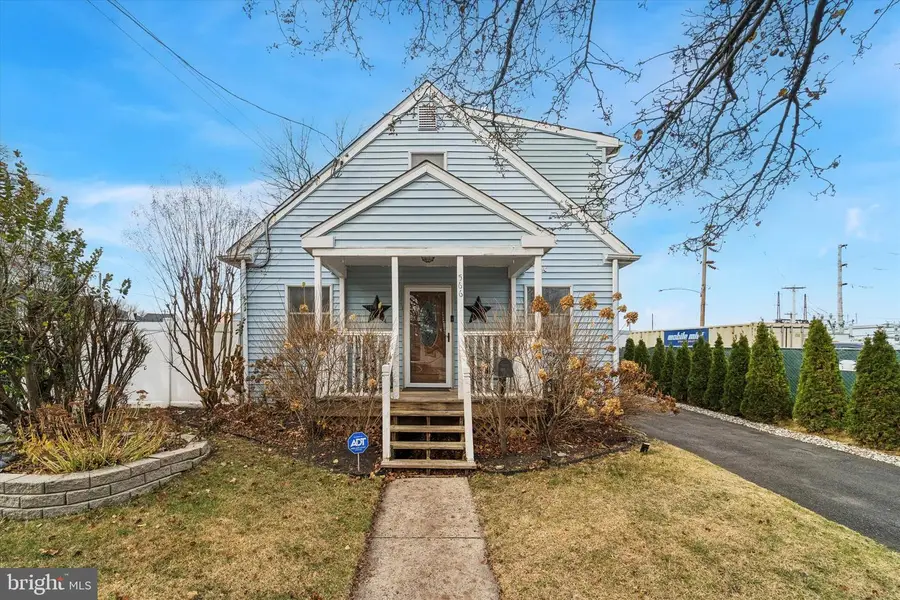 566 Linden St, Bristol, PA 19007 - Image #2