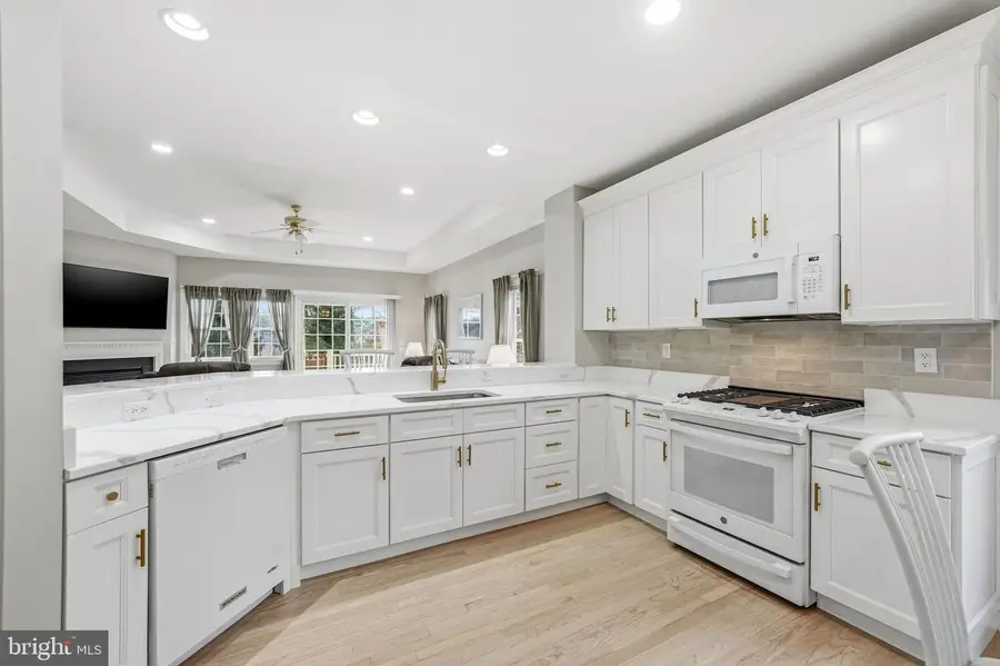 204 Bobwhite Rd, New Hope, PA 18938 - Image #2