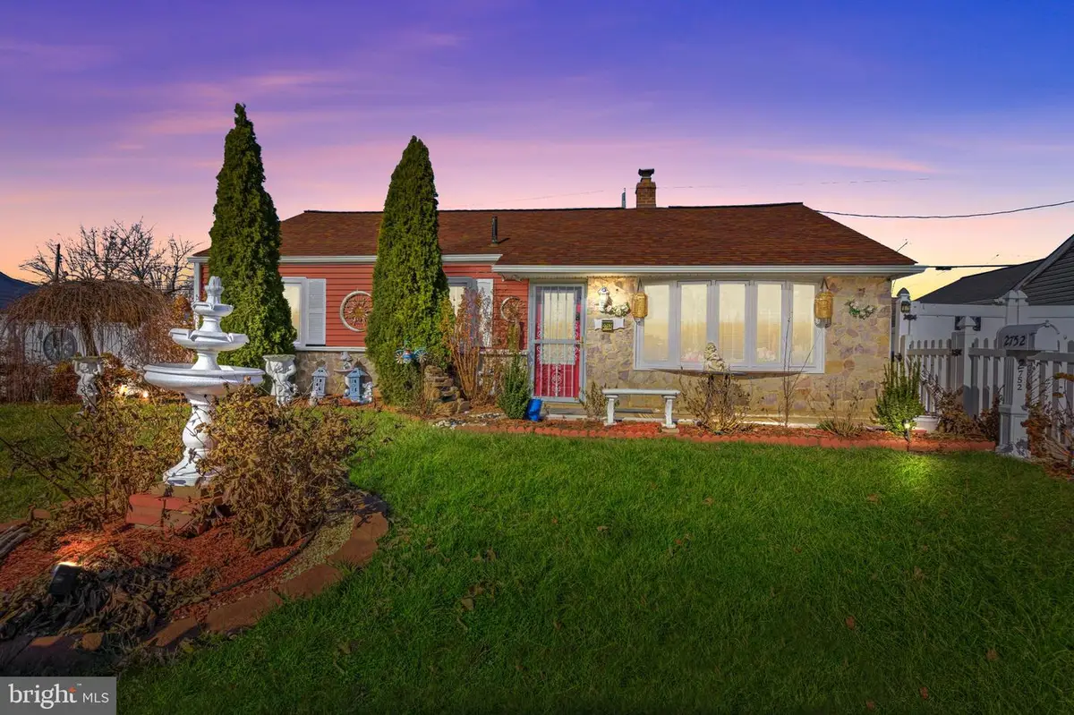 2752 Windsor Dr, Bensalem, PA 19020 - Image #1