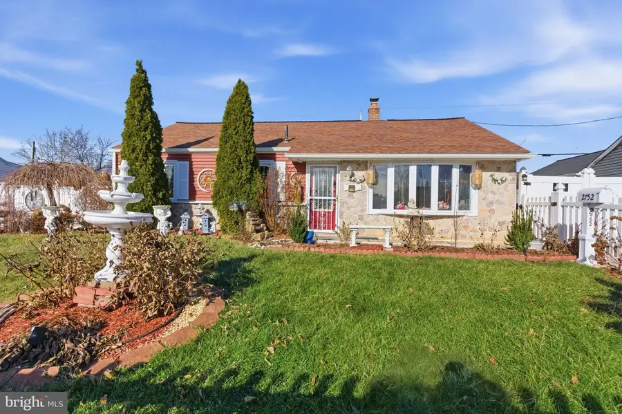 2752 Windsor Dr, Bensalem, PA 19020 - Image #2