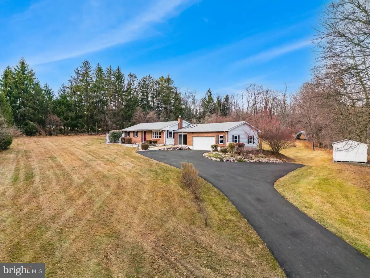 961 Passer Rd, Coopersburg, PA 18036 - Image #1