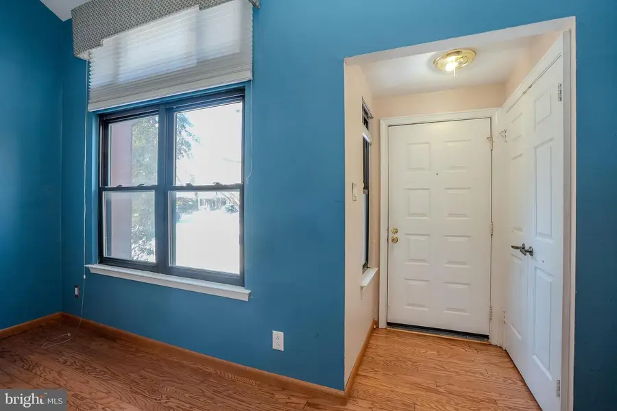 220 Stoneybrook Ct, Langhorne, PA 19047 - Image #2