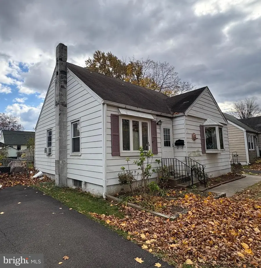 2424 Wood Ave, Tullytown, PA 19007 - Image #2