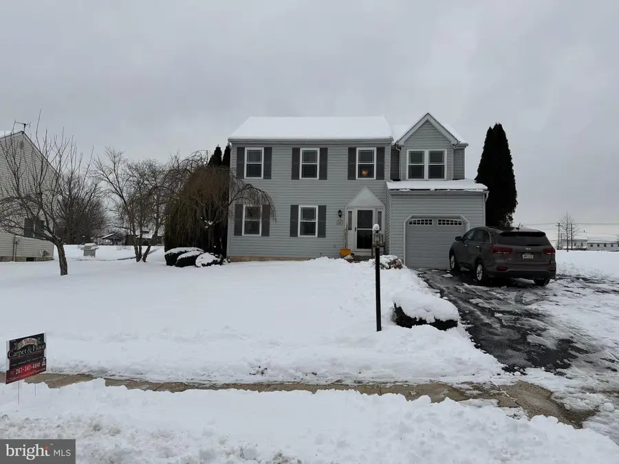 136 Woodview Dr, Quakertown, PA 18951 - Image #2