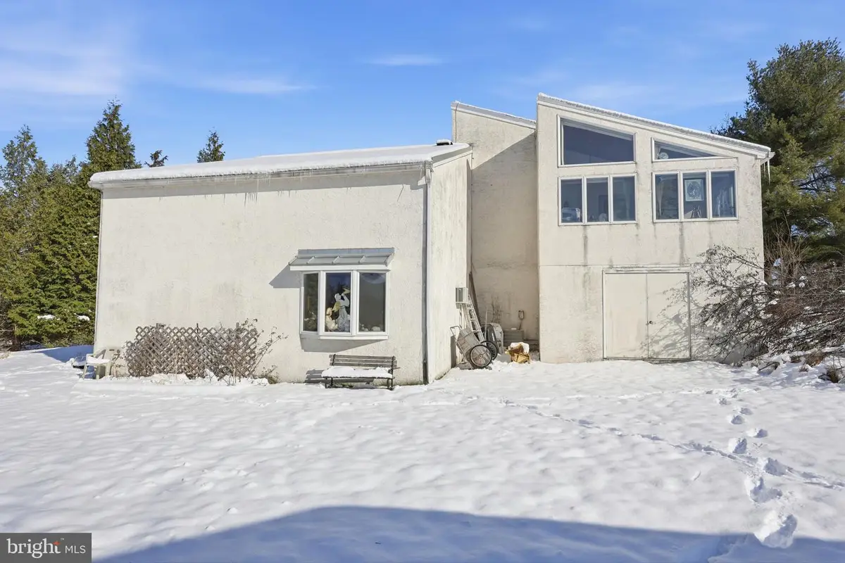 24 Old Limekiln Rd, Doylestown, PA 18901 - Image #1