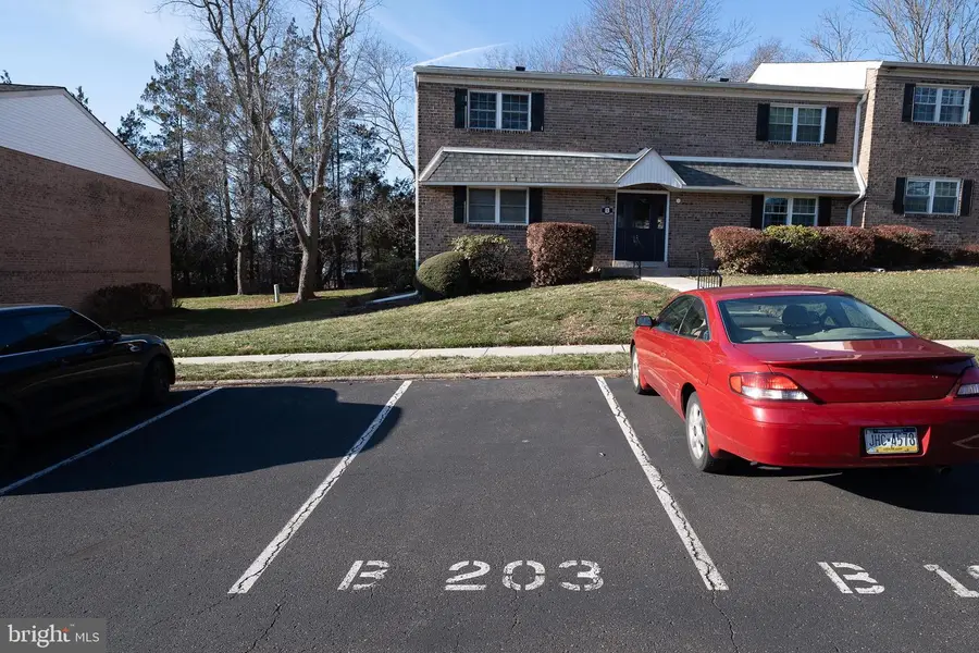 203-b Hampton Xing #203b, Southampton, PA 18966 - Image #2