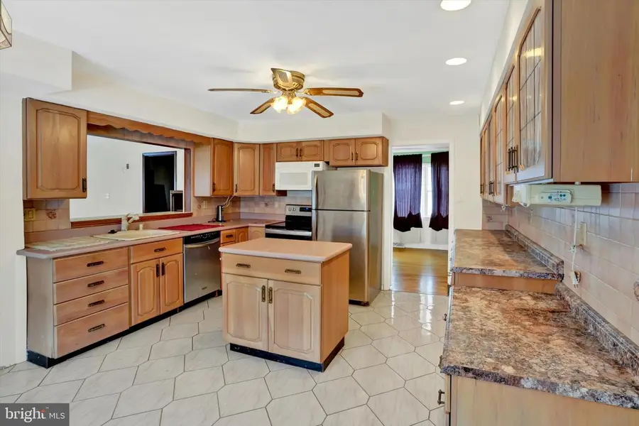 1369 School Ln, Bensalem, PA 19020 - #2