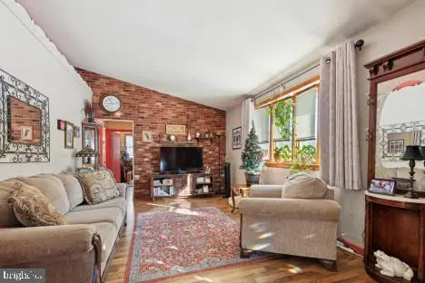 192 Greene Rd, Warminster, PA 18974 - Image #3