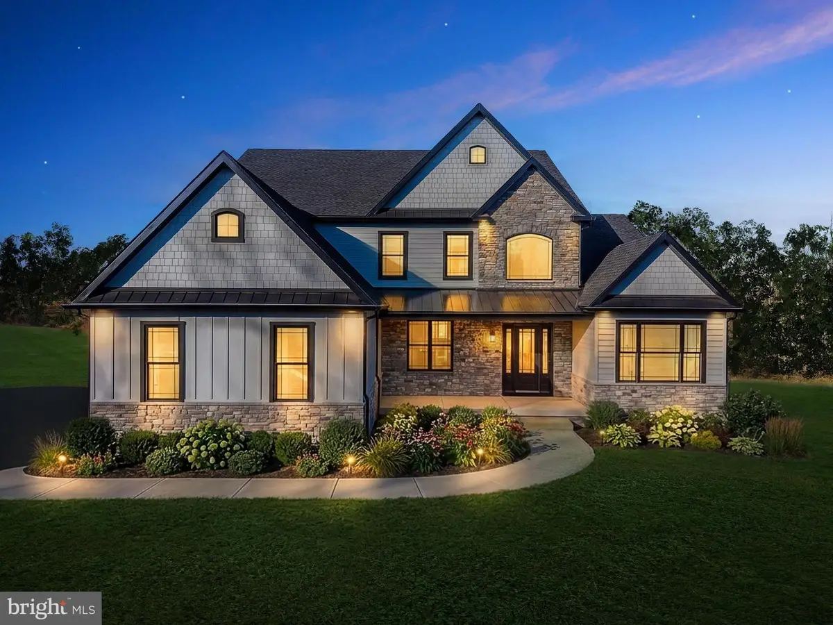 102 Railroad Ave, Chalfont, PA 18914 - #1