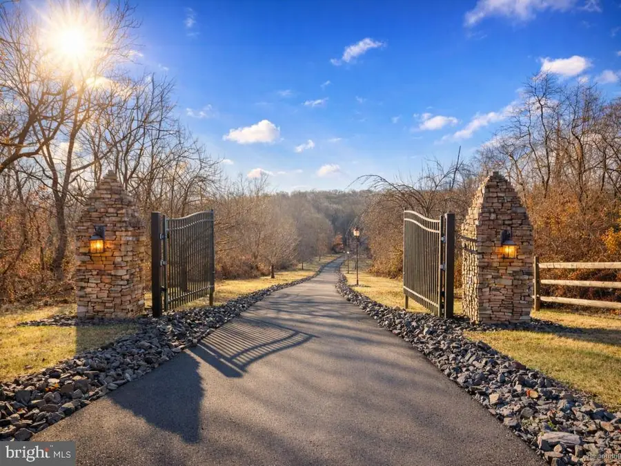 348 Pineville Rd, Newtown, PA 18940 - Image #2