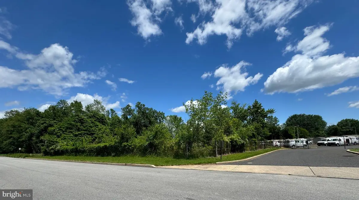 235 Andrews Rd, Feasterville Trevose, PA 19053 - Image #1