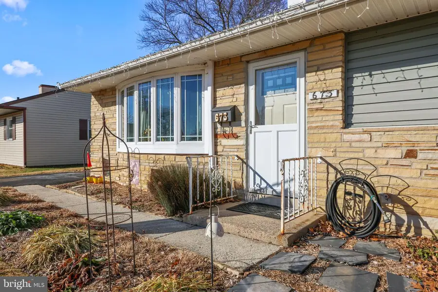 673 Trenton Rd, Fairless Hills, PA 19030 - Image #2