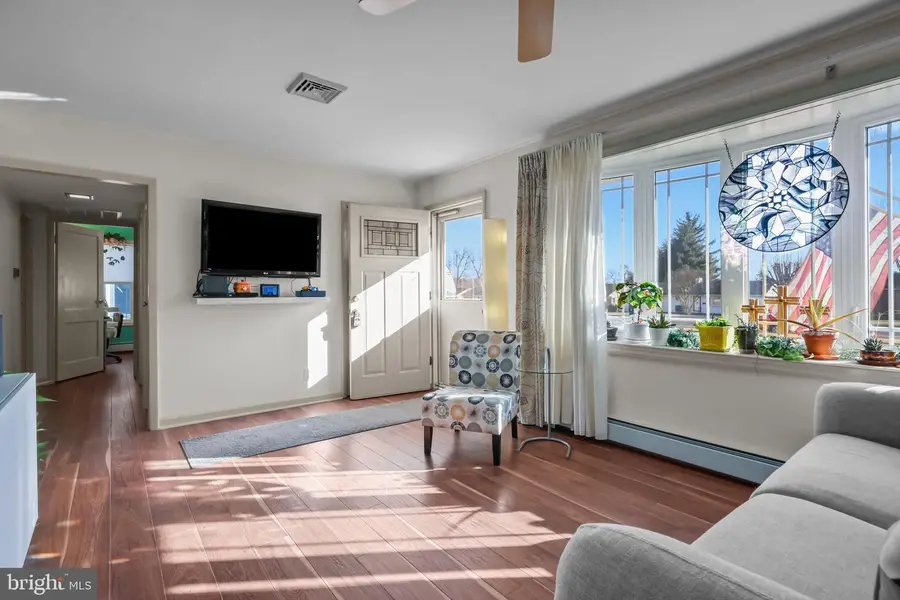 673 Trenton Rd, Fairless Hills, PA 19030 - Image #3