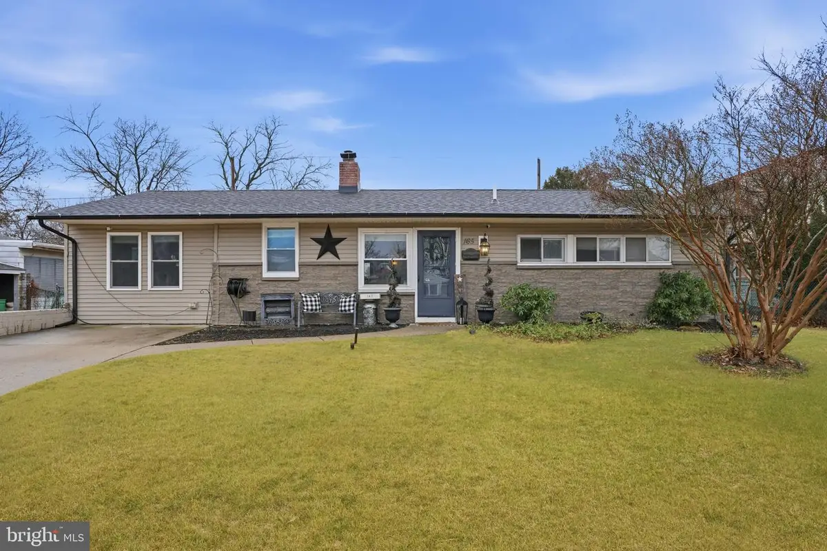 165 Crabtree Dr, Levittown, PA 19055 - Image #1
