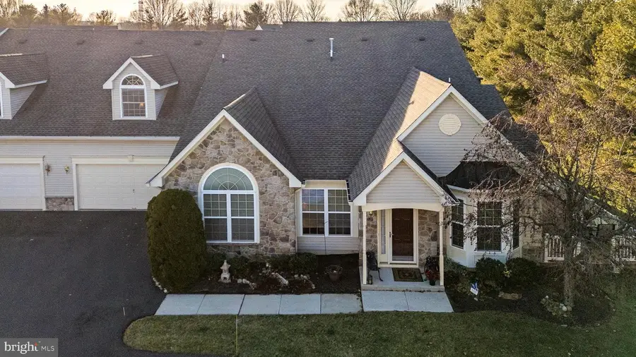 350 Shady Brook Dr #183, Langhorne, PA 19047 - Image #3