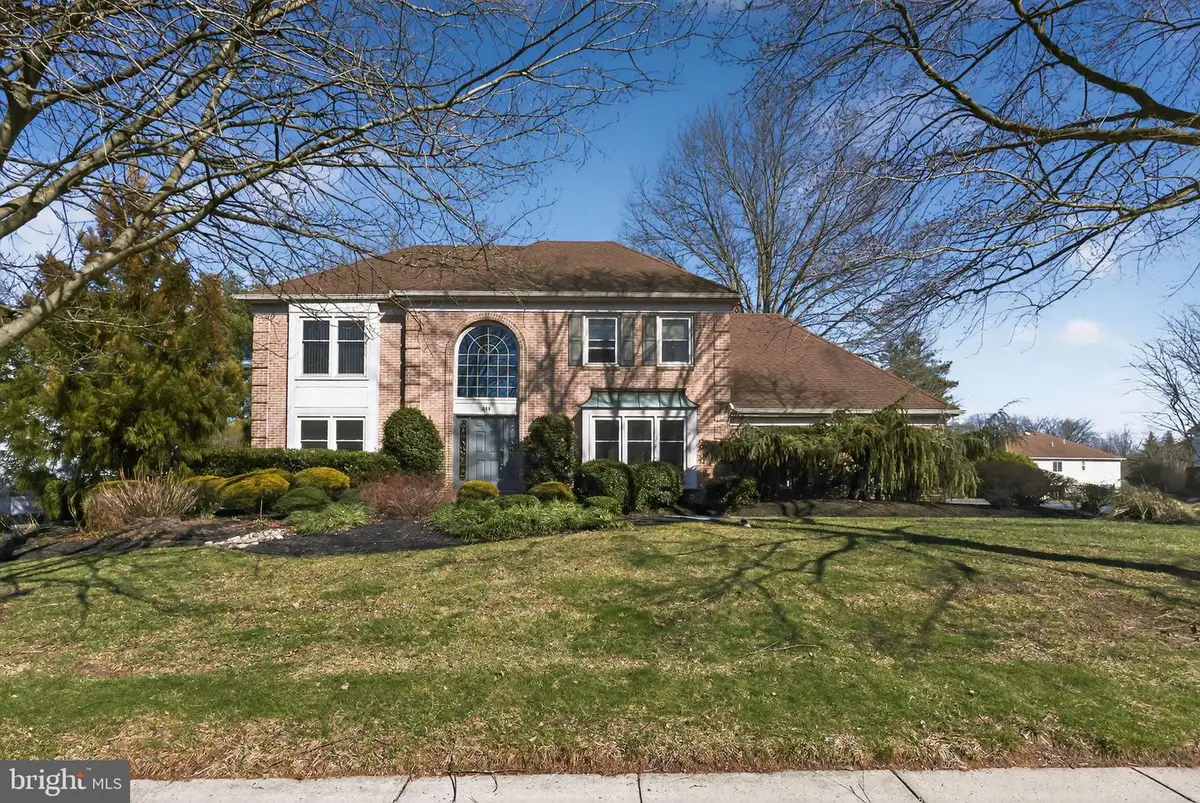 680 Long Acre Ln, Yardley, PA 19067 - #1