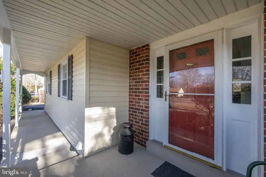 107 Peggy Ln, Chalfont, PA 18914 - Image #2