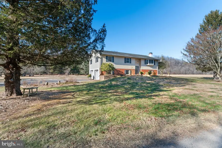 1 Cross Creek Ln, Erwinna, PA 18920 - Image #2