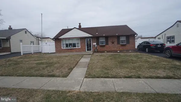 2832 Berwyn Rd, BENSALEM, PA 19020