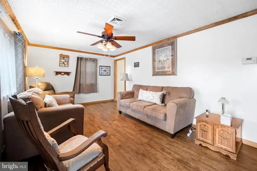 2836 Windsor Dr, Bensalem, PA 19020 - Image #3