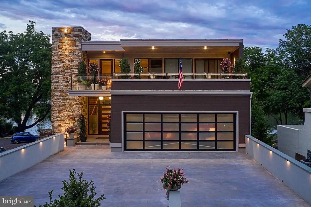 182 S Main St, New Hope, PA 18938 - #1