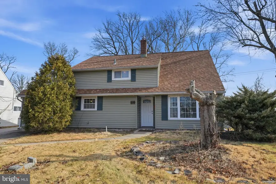 118 Wildflower Rd, Levittown, PA 19057 - Image #2