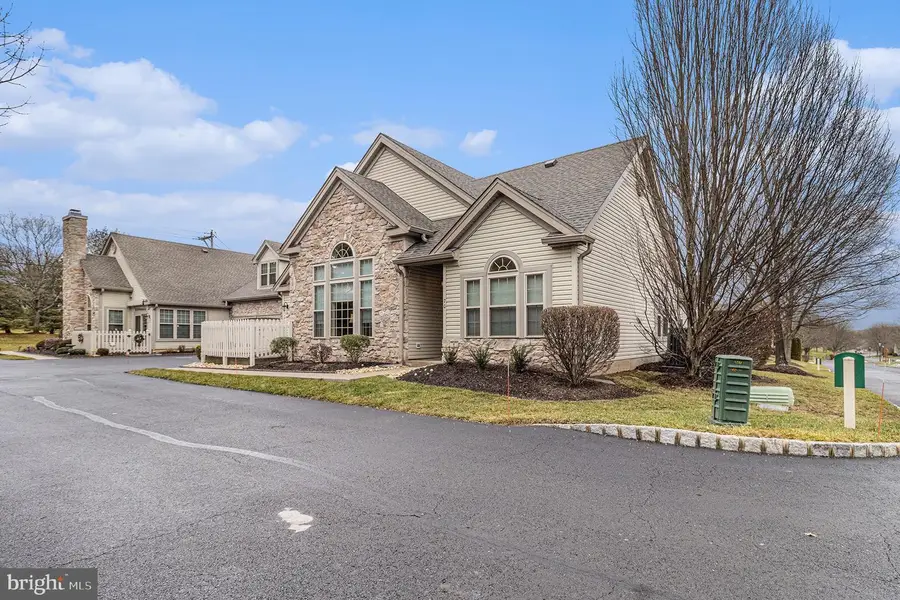 70 Legacy Oaks Dr, Richboro, PA 18954 - Image #2