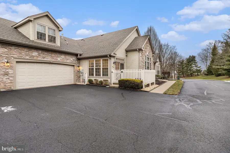 70 Legacy Oaks Dr, Richboro, PA 18954 - Image #3