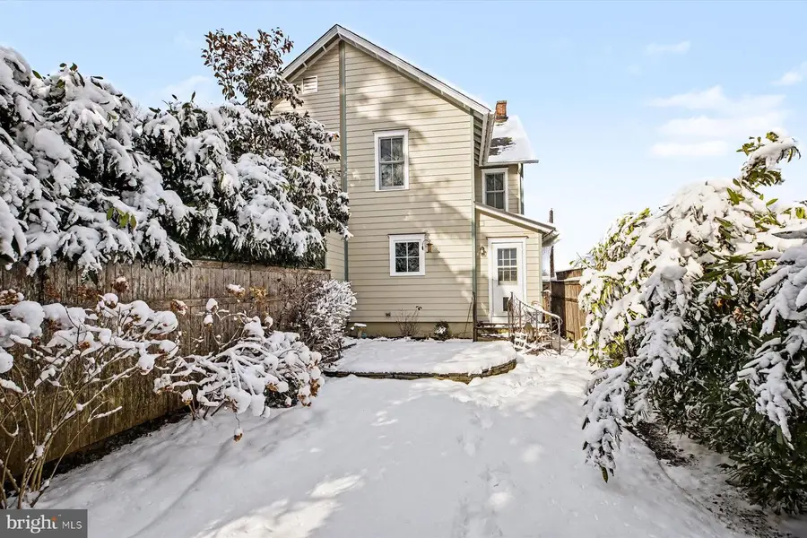 55 Buttonwood St, New Hope, PA 18938 - #2