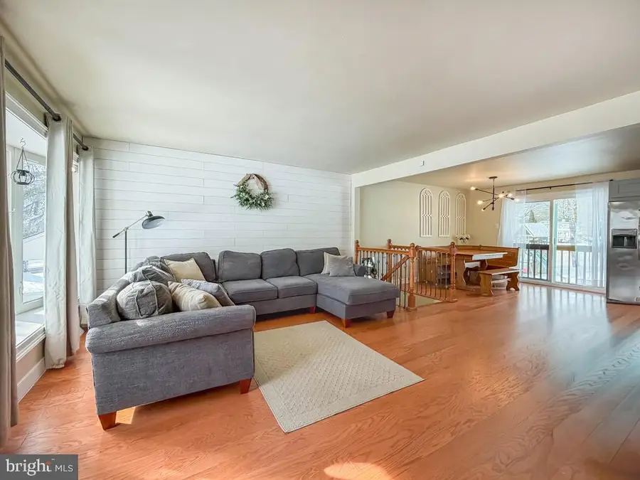 60 Caledonia Dr, Warminster, PA 18974 - Image #3