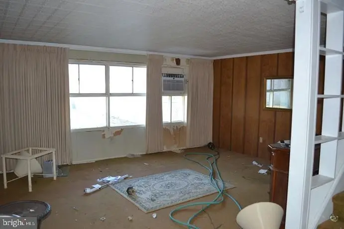 27 Spicebush Rd, Levittown, PA 19056 - Image #3