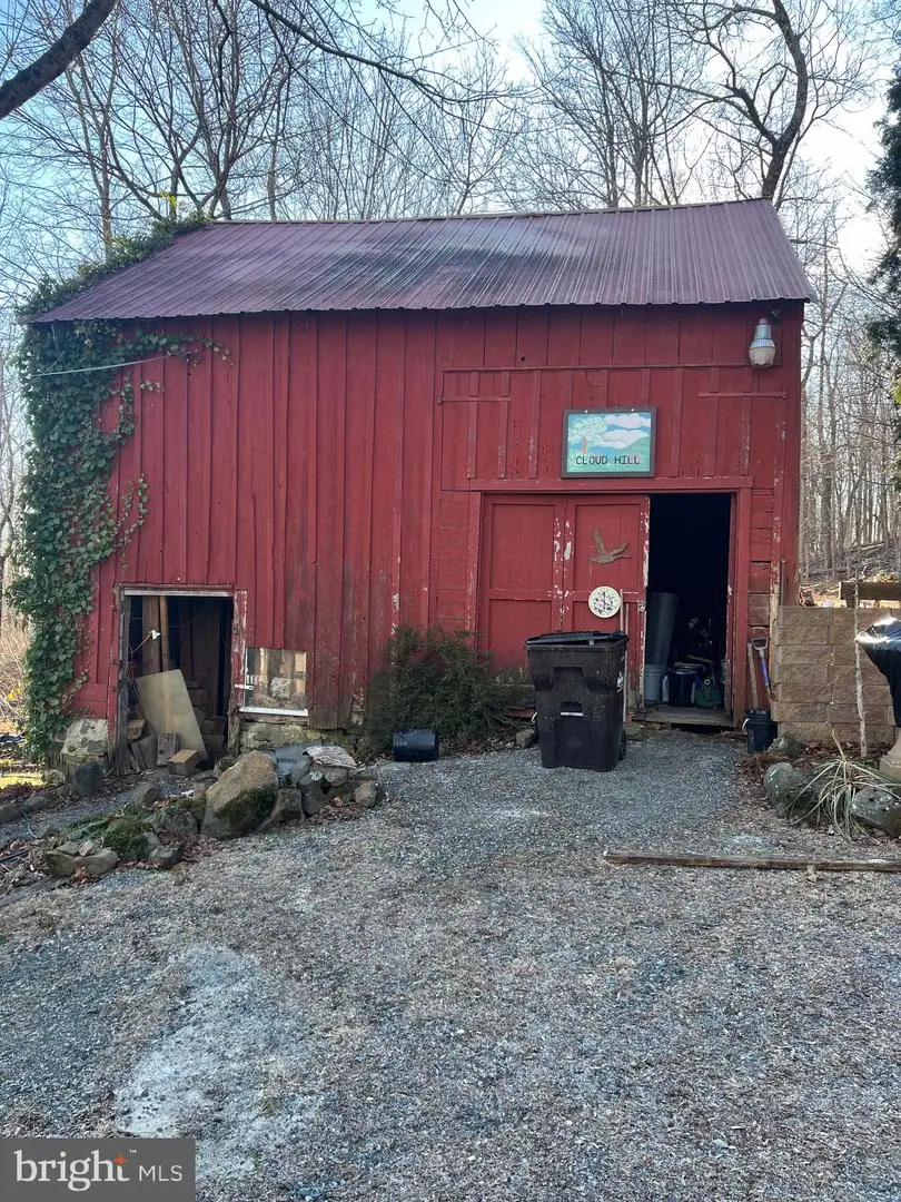 1395 Sleepy Hollow Rd, Pennsburg, PA 18073 - Image #2