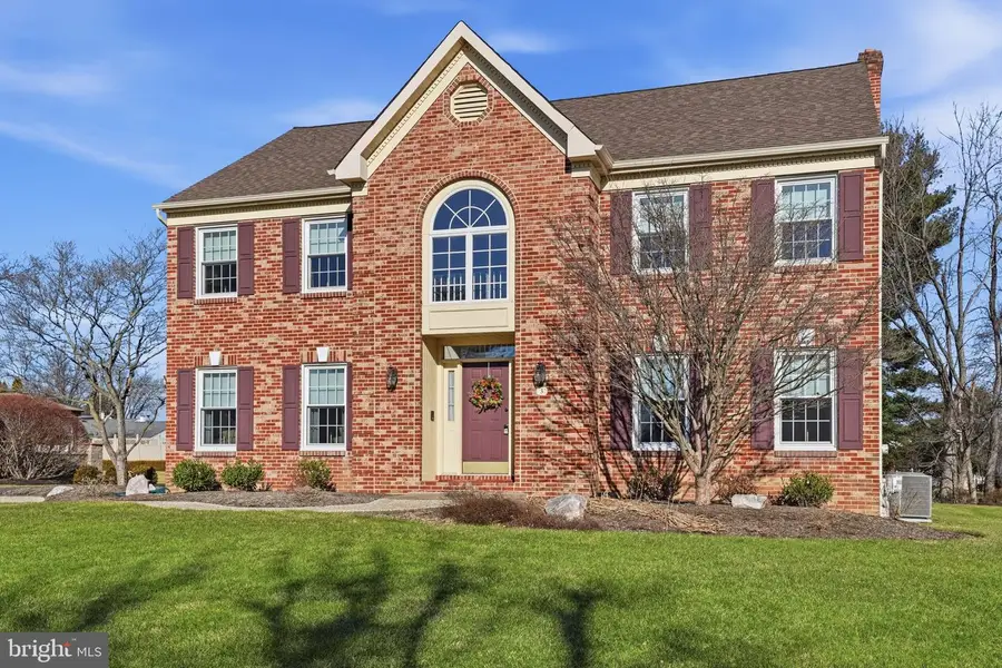 3 Swallow Rd, Holland, PA 18966 - Image #2