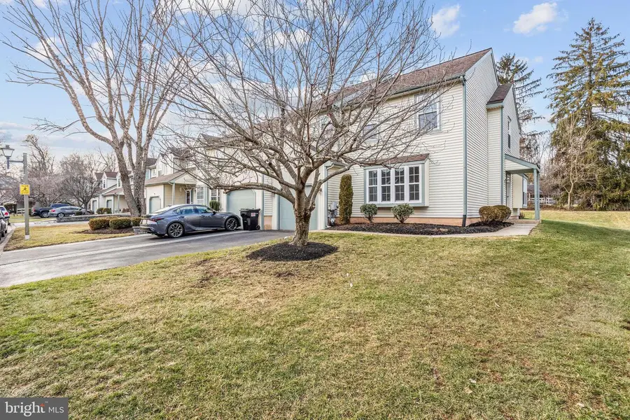 66 Laurel Cir, Newtown, PA 18940 - Image #3