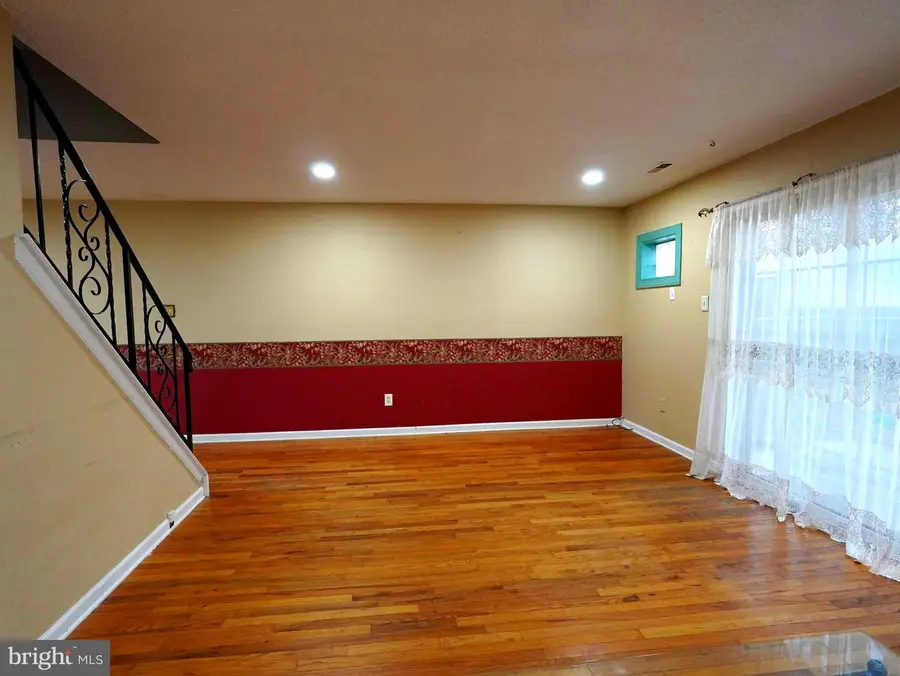 51 Hollybrooke Dr, Langhorne, PA 19047 - Image #3