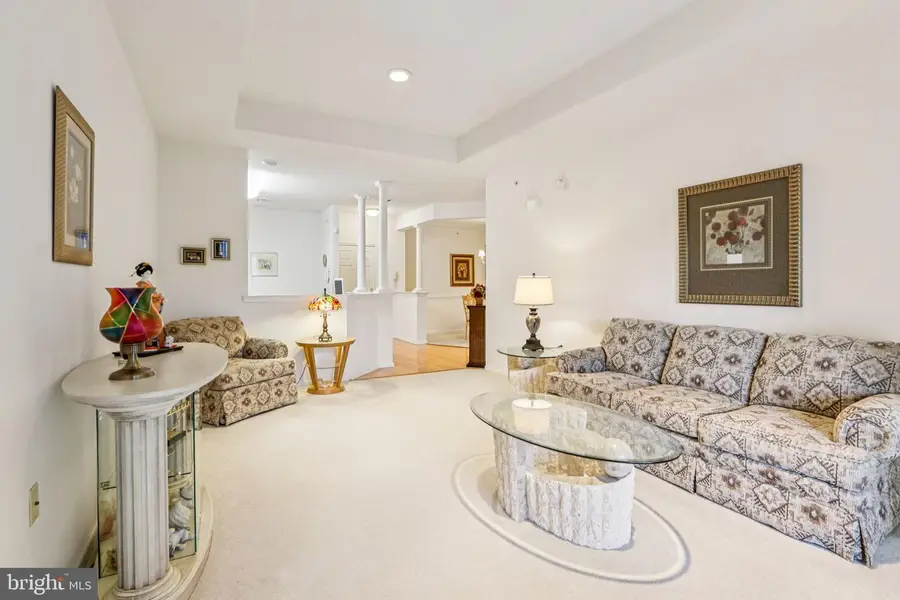 4 Falcon Dr #unit 302, Holland, PA 18966 - Image #2