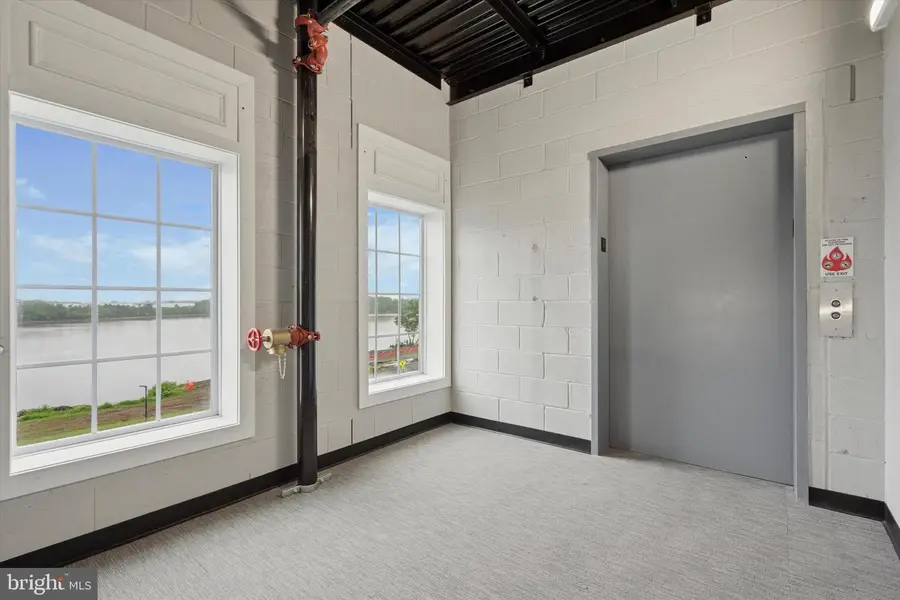 16232 River View Dr, Bristol, PA 19007 - Image #2