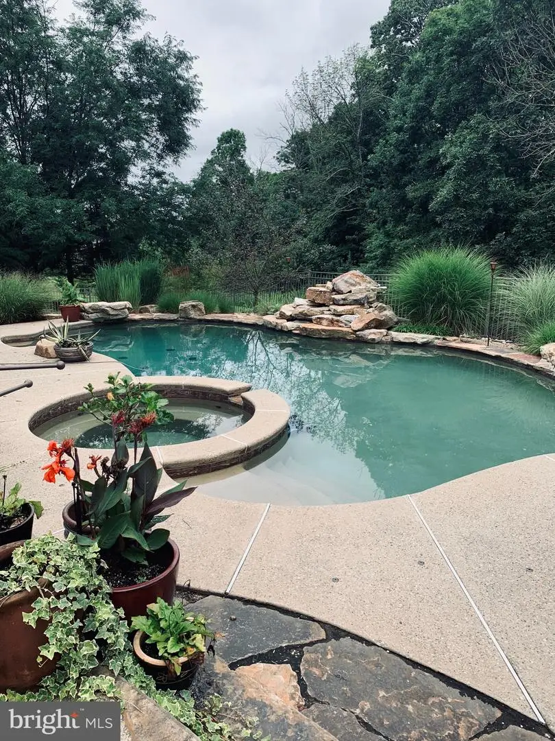 4002 Miriam Dr, Doylestown, PA 18902 - Image #2