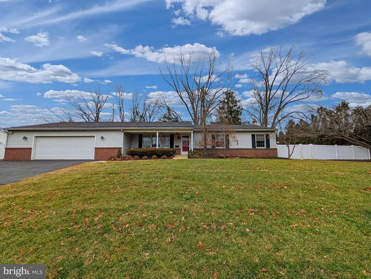 807 N Broad St, Doylestown, PA 18901 - #1