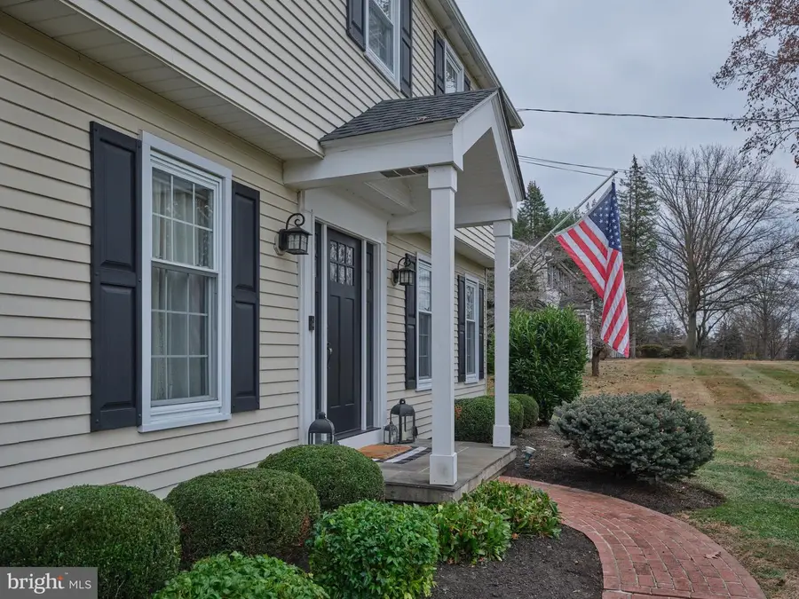 225 Chestnut Valley Dr, Doylestown, PA 18901 - Image #3