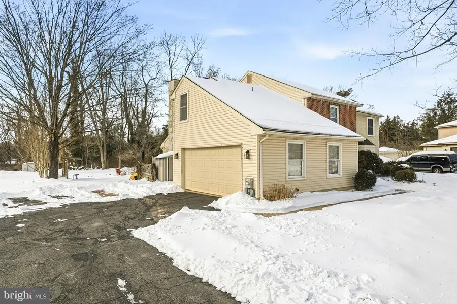 1273 Quarry Commons Dr, Yardley, PA 19067 - Image #3